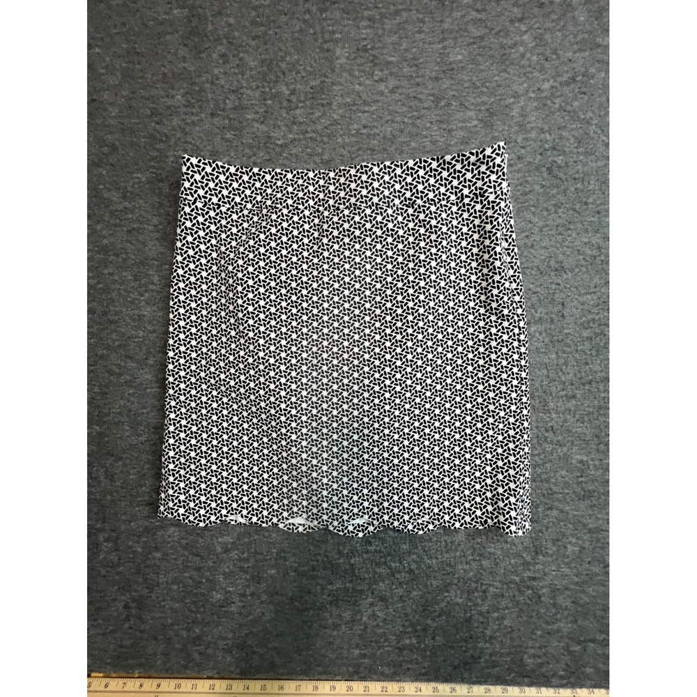 Talbots Black White Geometric Scalloped Hem Mini Skirt Size 8 Side Zip Cotton